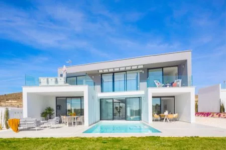 Luxe villa in Murcia met modern design en elegante architectuur - Villa Aqua