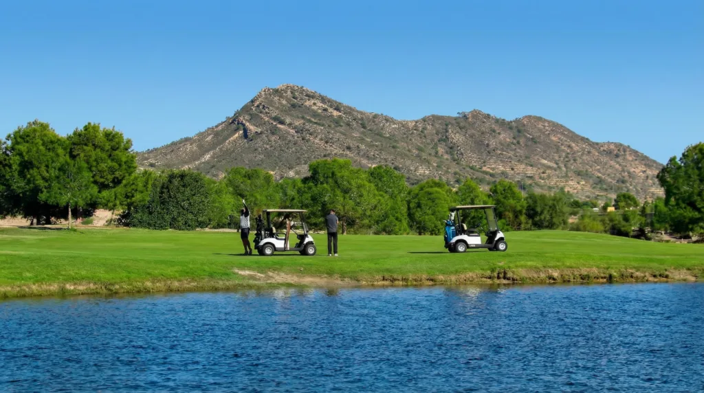 Play golf at Altaona